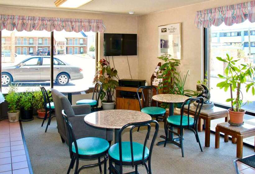 호텔 Rodeway Inn University Area