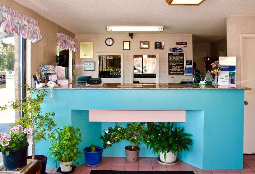 호텔 Rodeway Inn University Area