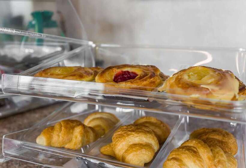 호텔 Rodeway Inn University Area