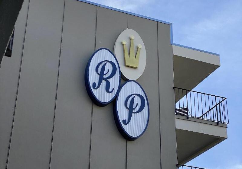 فندق Royal Pacific Motor Inn