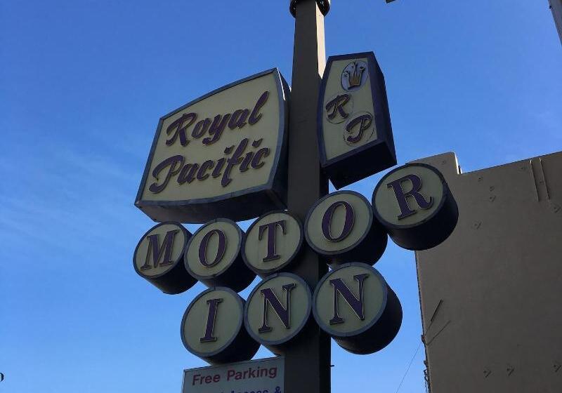 فندق Royal Pacific Motor Inn