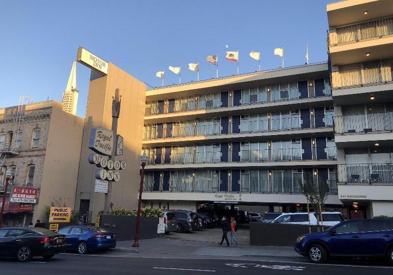 فندق Royal Pacific Motor Inn