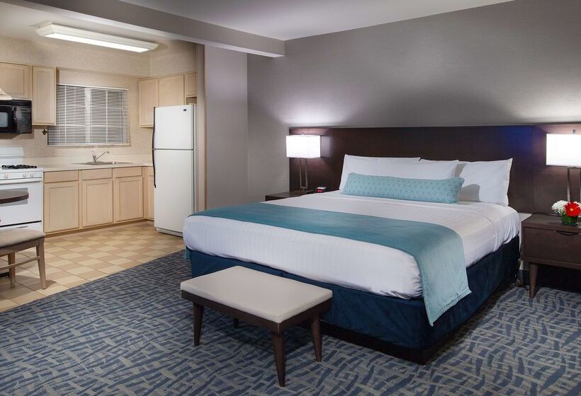 هتل Safari Inn, A Coast