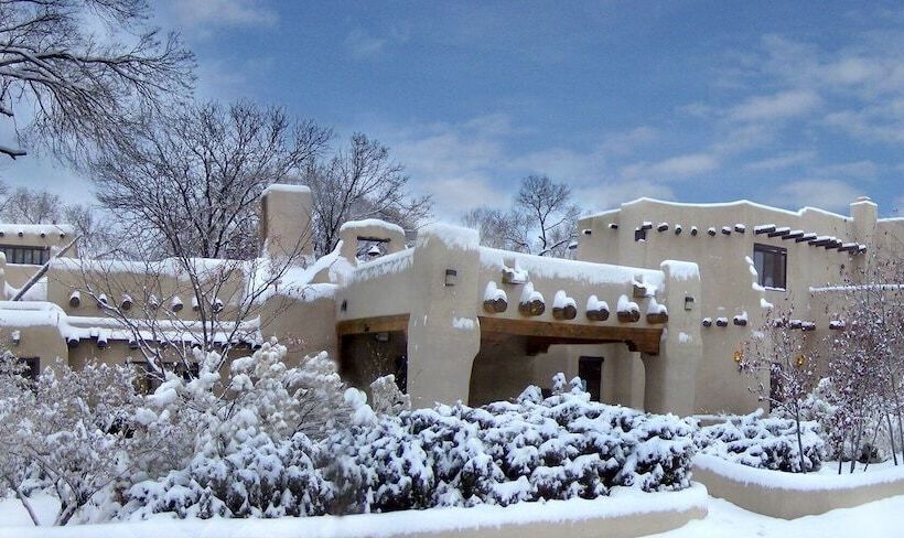 ホテル Sagebrush Inn & Suites