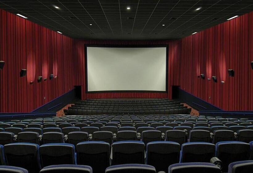 Sam S Town Hotel & Gambling Hall