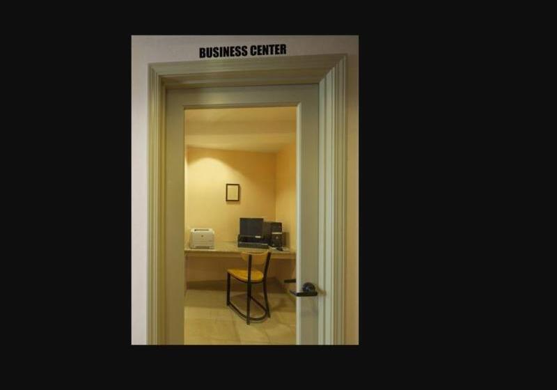 فندق Sandpiper Lodge   Santa Barbara