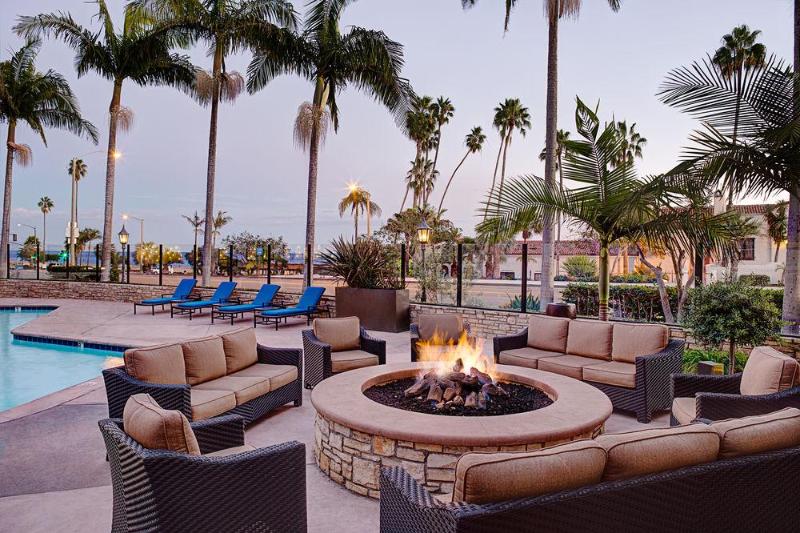 בית מלון כפרי Santa Barbara Inn