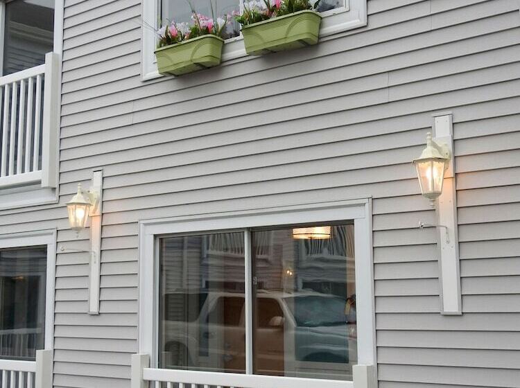 Отель Seacoast Inn