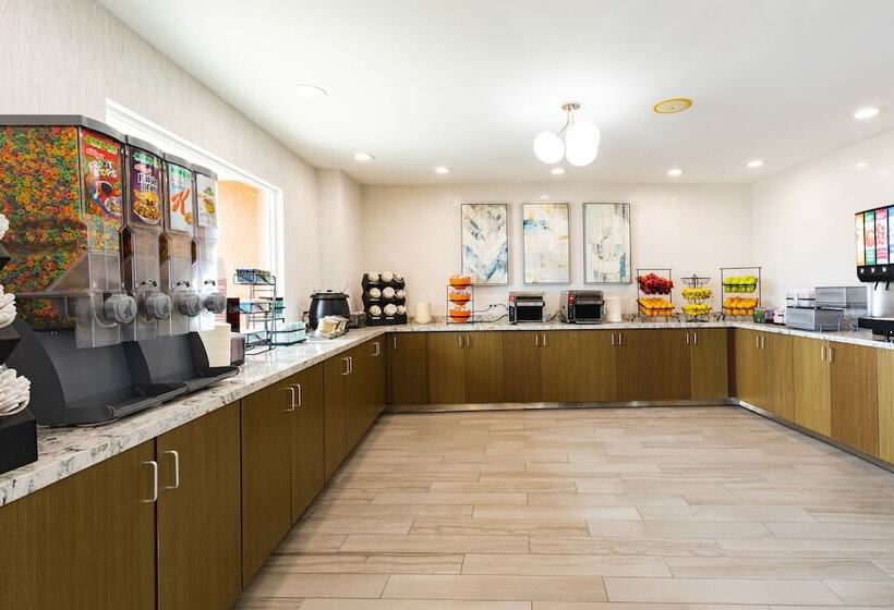 فندق Seacrest Oceanfront