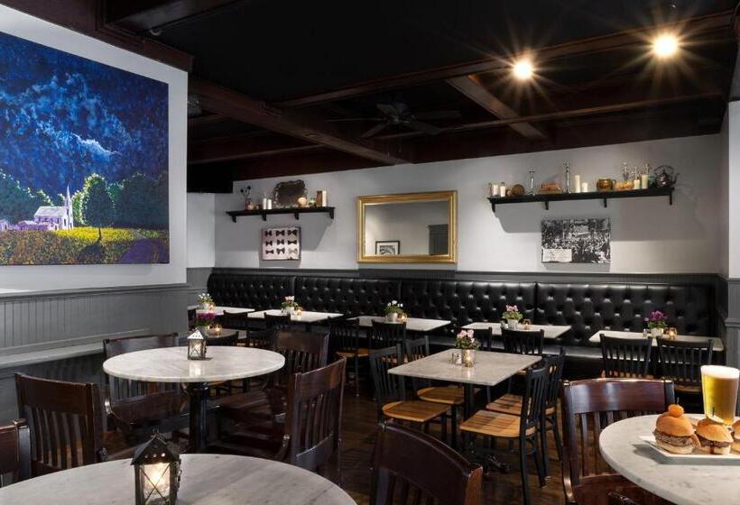 Отель Seven Gables Inn, St. Louis West, A Tribute Portfolio