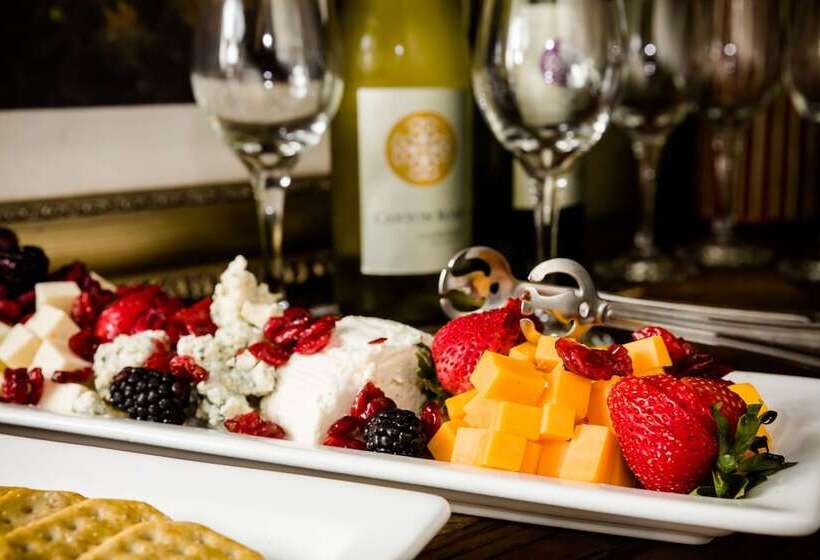 Отель Seven Gables Inn, St. Louis West, A Tribute Portfolio