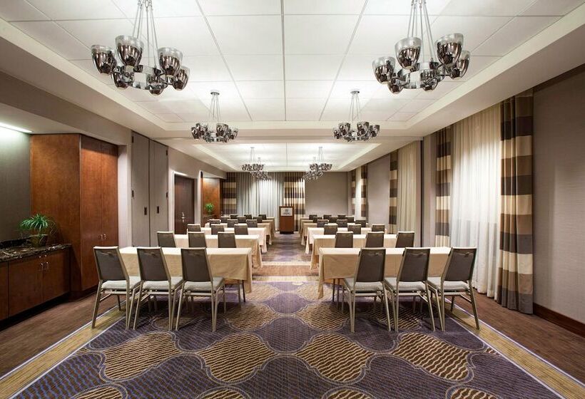 Отель Sheraton Pittsburgh Airport