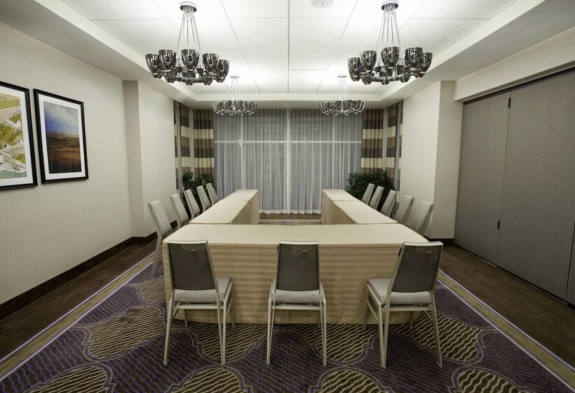 Отель Sheraton Pittsburgh Airport