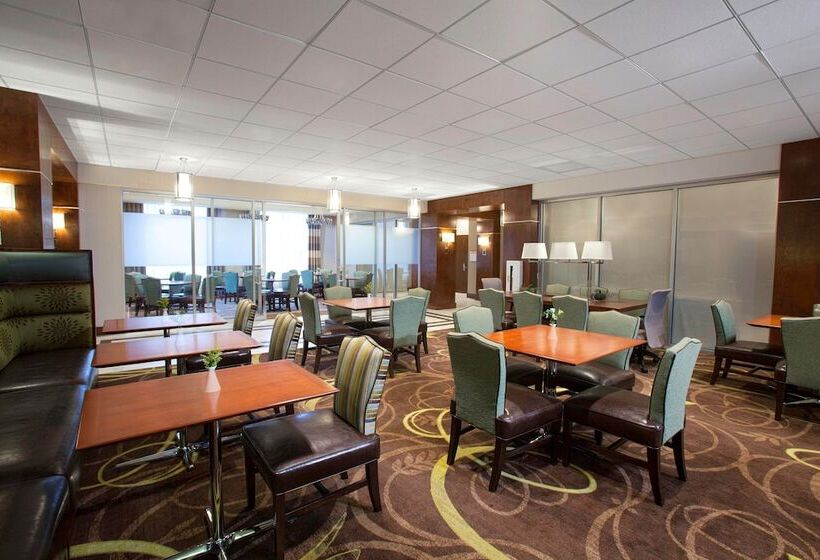 Отель Sheraton Pittsburgh Airport