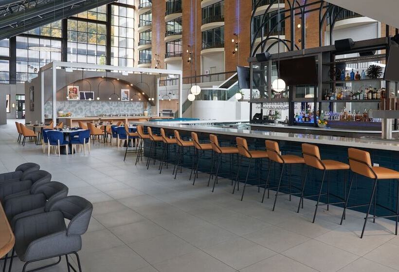 Sheraton Pittsburgh Hotel At Station Square