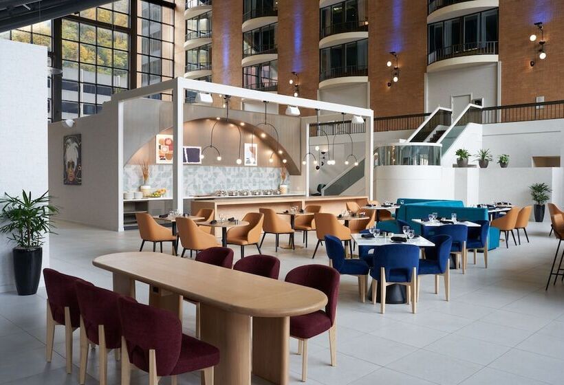 Sheraton Pittsburgh Hotel At Station Square