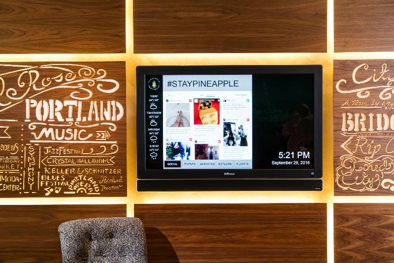 Staypineapple, Hotel Rose, Downtown Portland