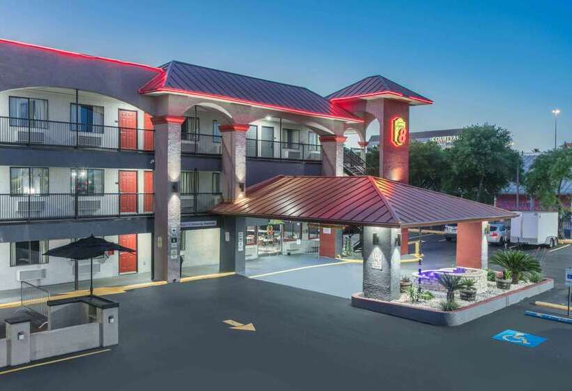 ホテル Super 8 By Wyndham Austin University/downtown Area