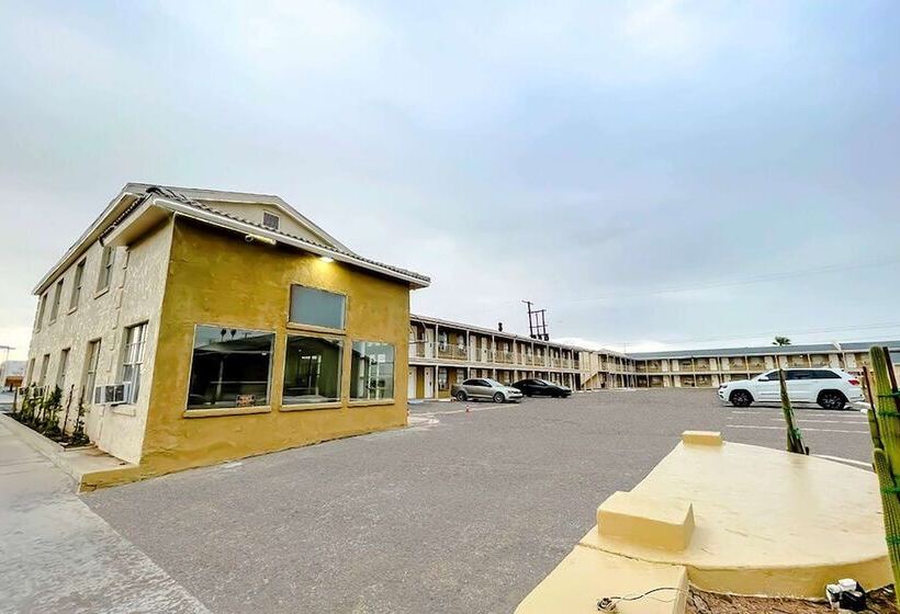 酒店 Super 8 By Wyndham Blythe