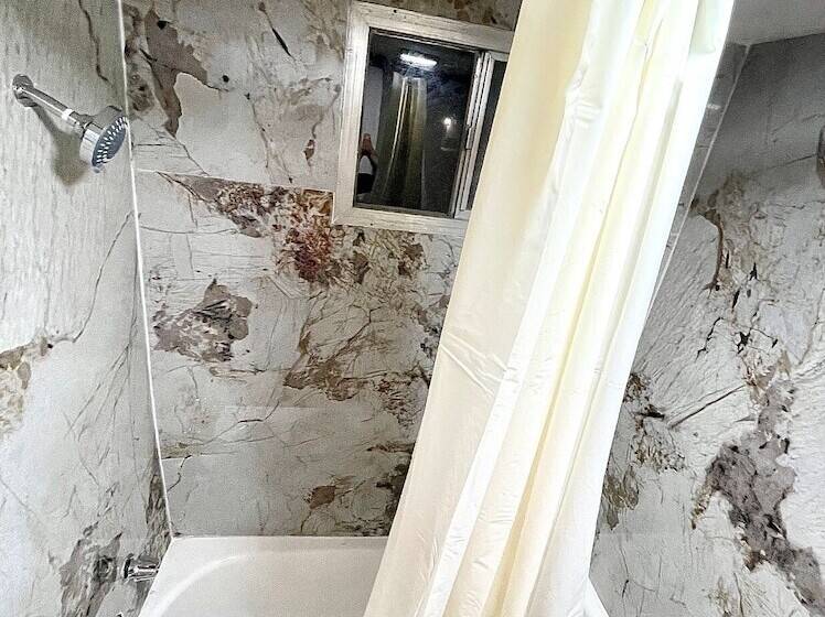 فندق Super 8 By Wyndham Blythe