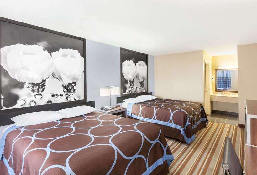 هتل Super 8 By Wyndham Kingsville