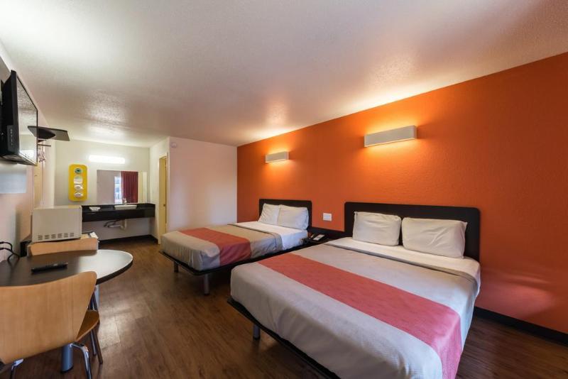 فندق Surestay  By Best Western San Antonio Riverwalk