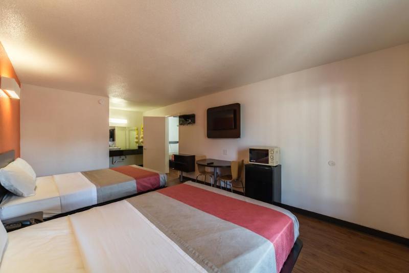 فندق Surestay  By Best Western San Antonio Riverwalk