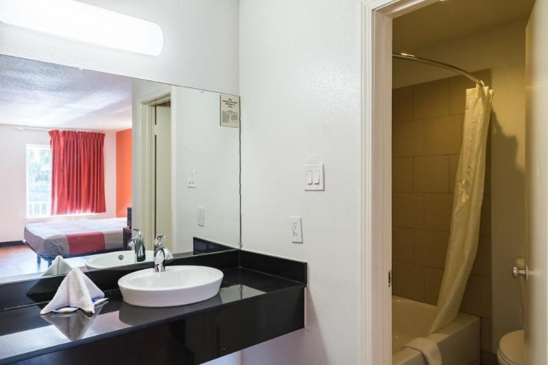 فندق Surestay  By Best Western San Antonio Riverwalk