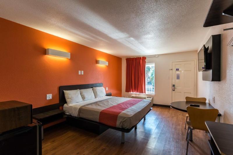 فندق Surestay  By Best Western San Antonio Riverwalk