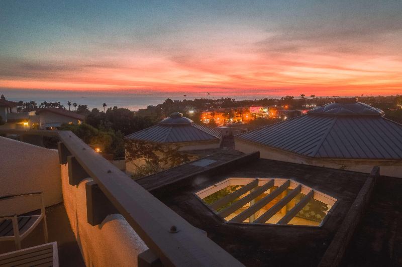 The Encinitan Hotel & Suites