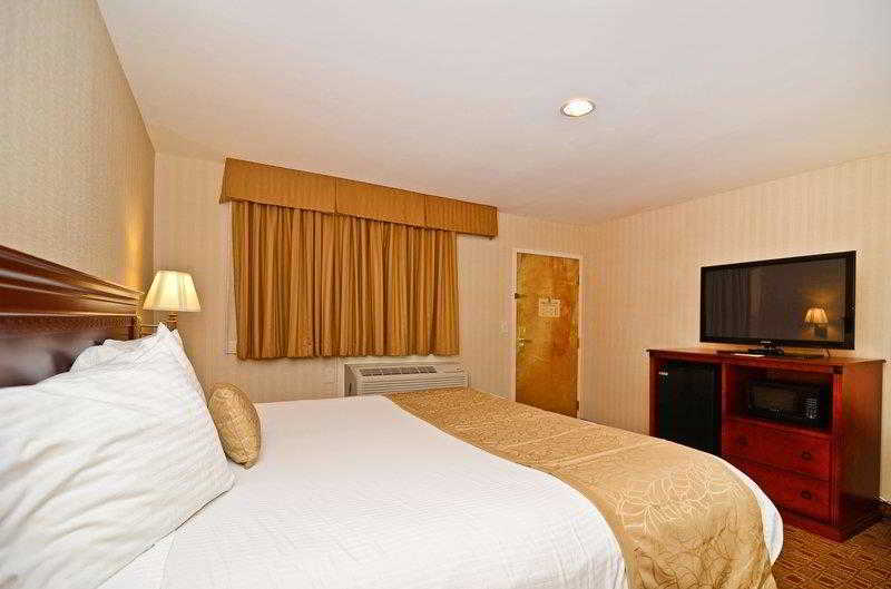 호텔 Inn On Storrs