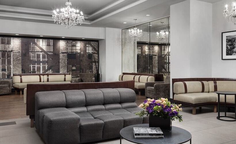 هتل The Manhattan at Times Square