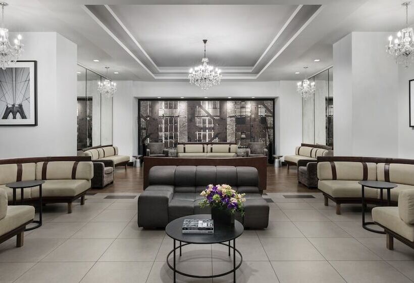 هتل The Manhattan at Times Square