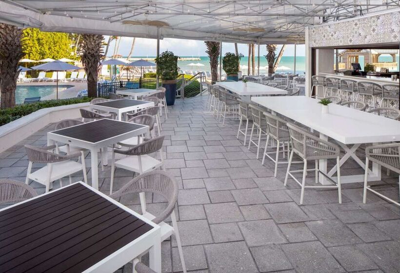 فندق The Reach Key West, Curio Collection By Hilton