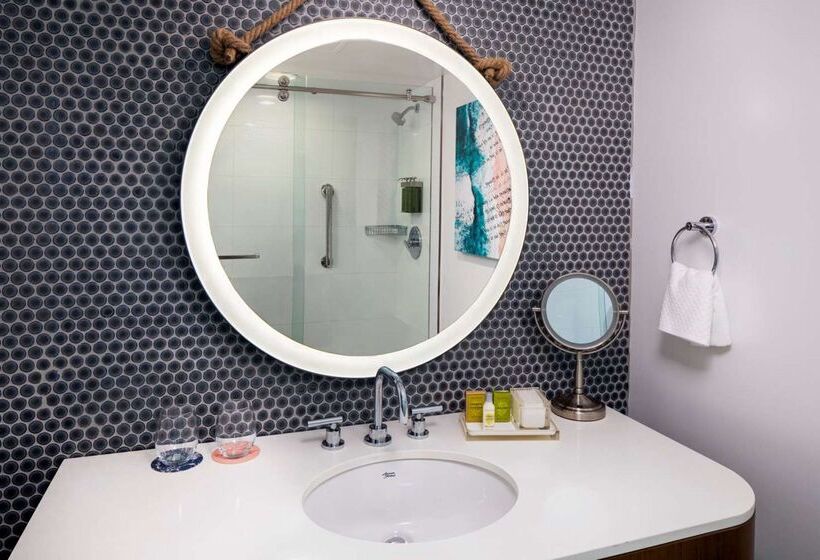 فندق The Reach Key West, Curio Collection By Hilton