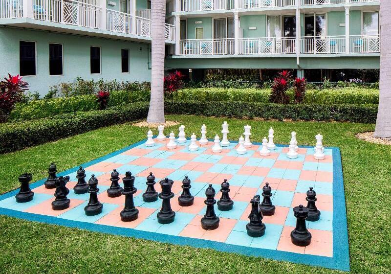 فندق The Reach Key West, Curio Collection By Hilton