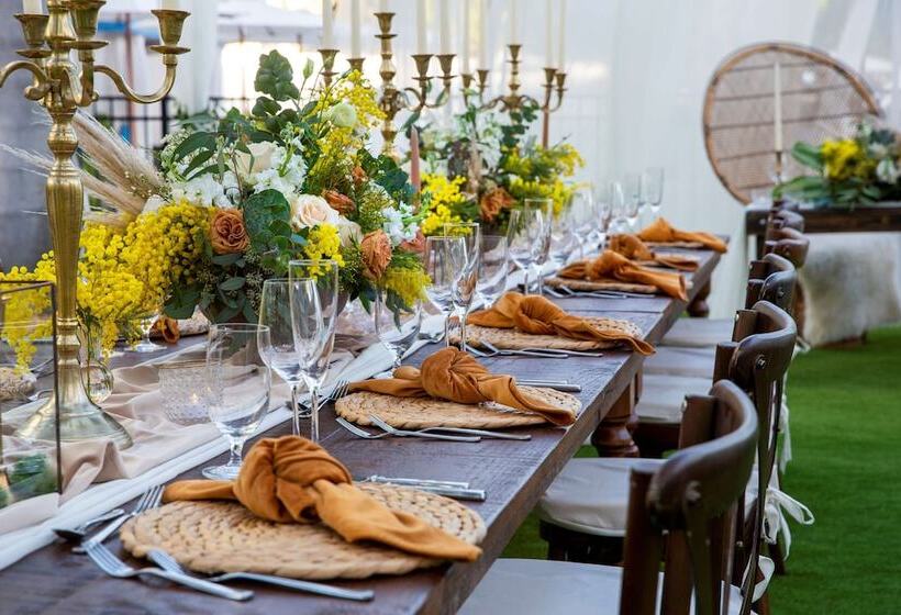 فندق The Reach Key West, Curio Collection By Hilton