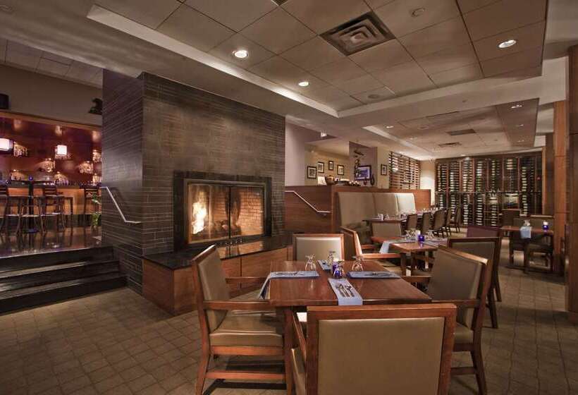 فندق The Saratoga Hilton