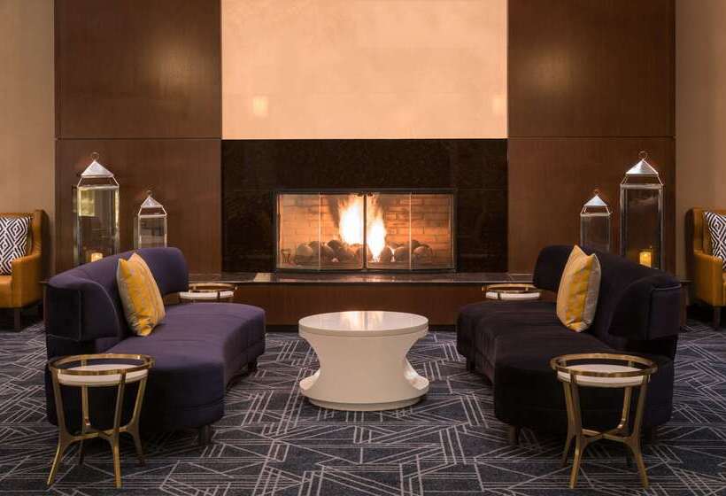 فندق The Saratoga Hilton