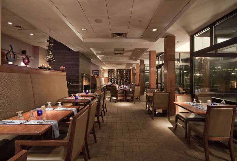 فندق The Saratoga Hilton