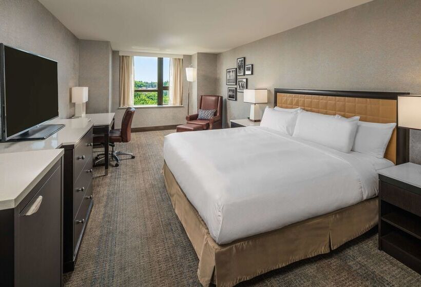 فندق The Saratoga Hilton