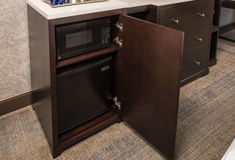 فندق The Saratoga Hilton