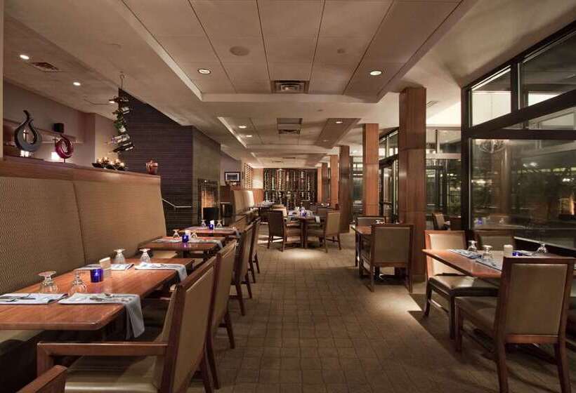 فندق The Saratoga Hilton