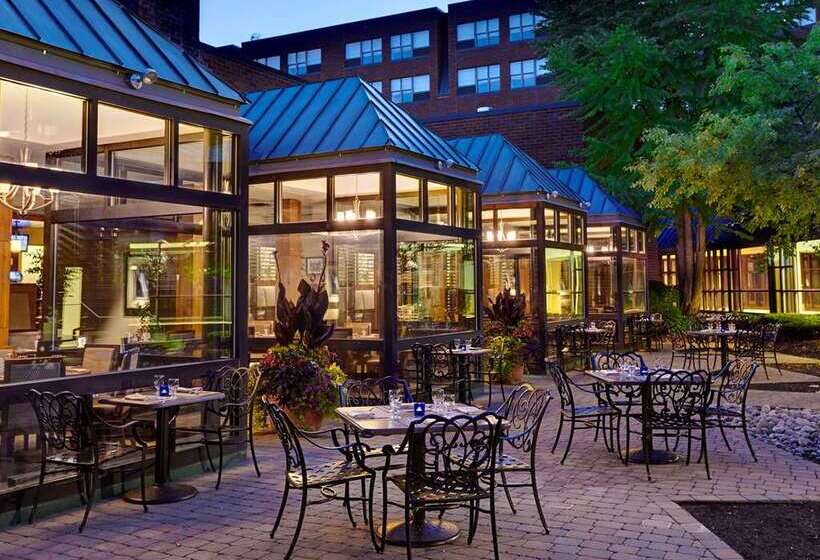 فندق The Saratoga Hilton