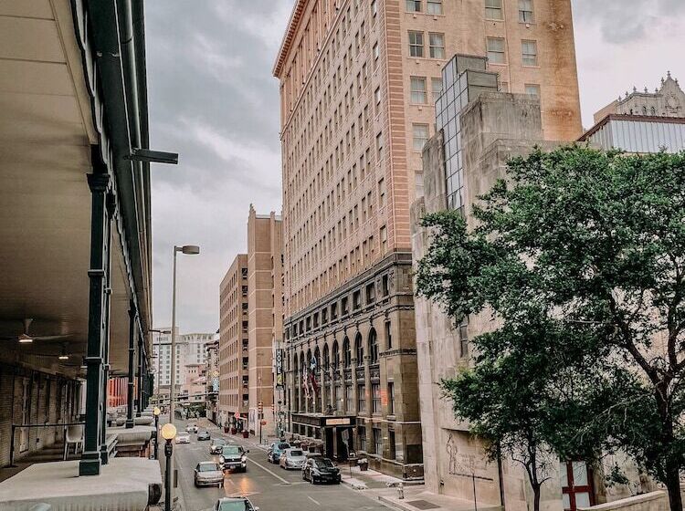 The St. Anthony, A Luxury Collection Hotel, San Antonio