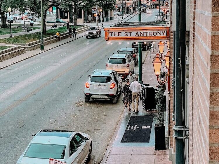 The St. Anthony, A Luxury Collection Hotel, San Antonio