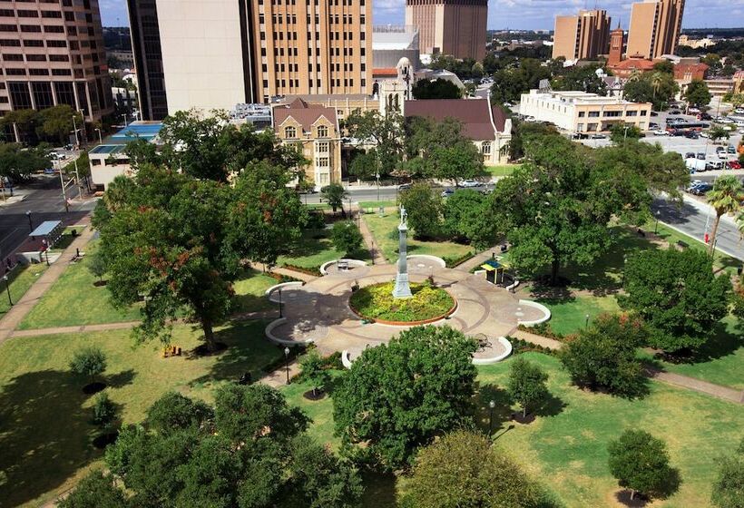 The St. Anthony, A Luxury Collection Hotel, San Antonio