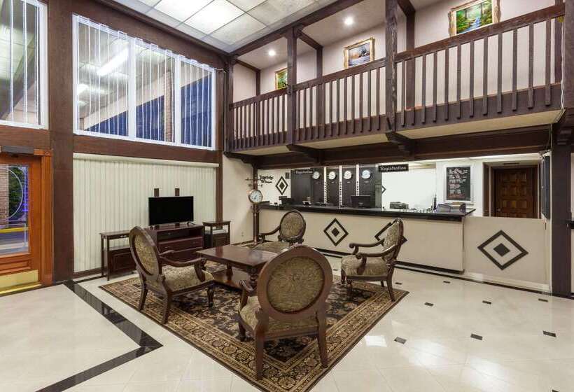 فندق Travelodge By Wyndham Orange County Airport/ Costa Mesa