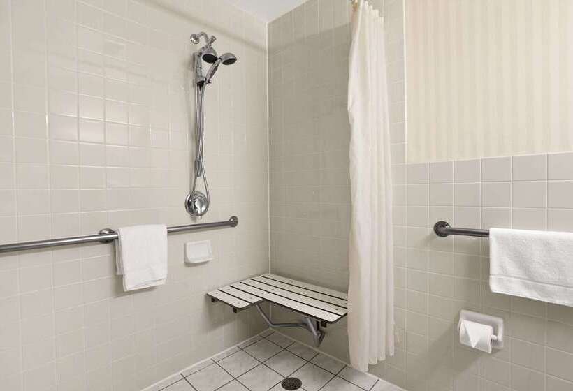 Отель Travelodge By Wyndham San Francisco Bay