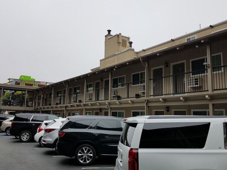 Отель Travelodge By Wyndham San Francisco Bay